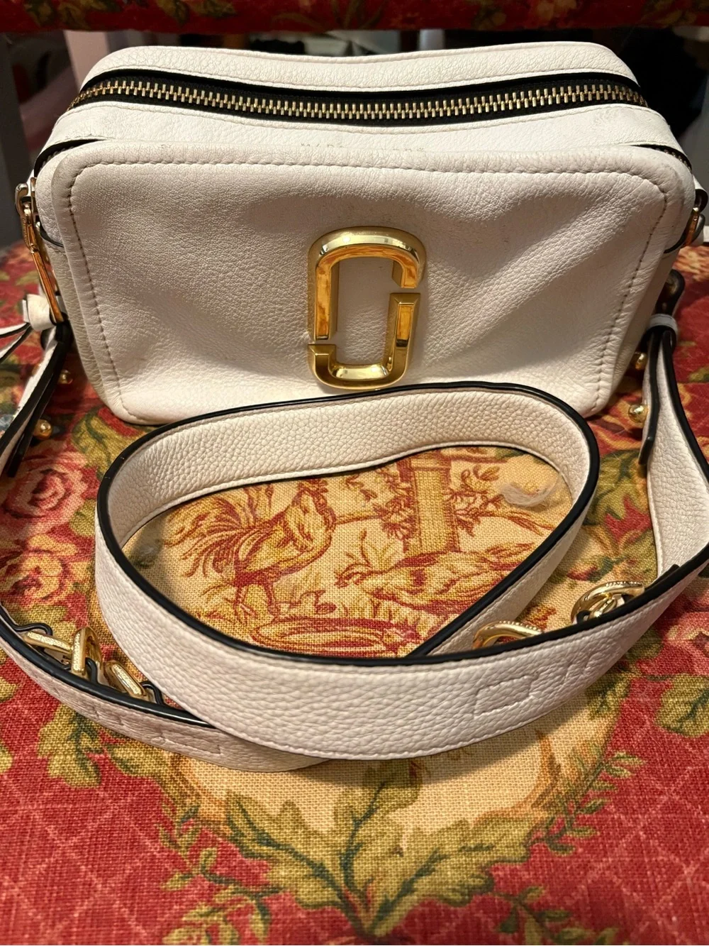 Marc Jacobs Softshot 21 White and Cream Gold Hardware Crossbody Adjustable Strap